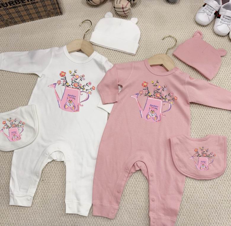 Moschino sz59 66 73 80 85 90 244